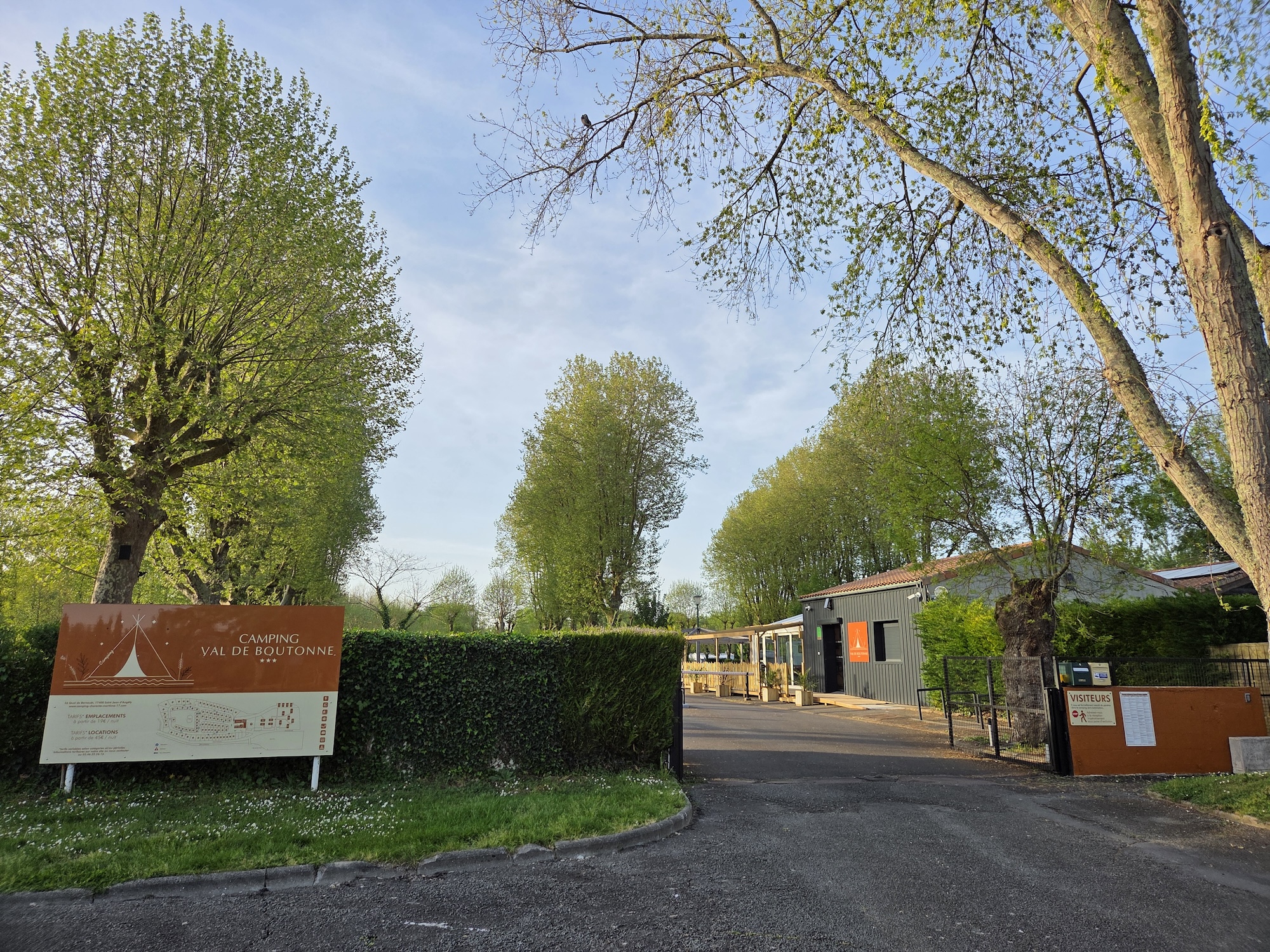 Entrée camping 2026 fini