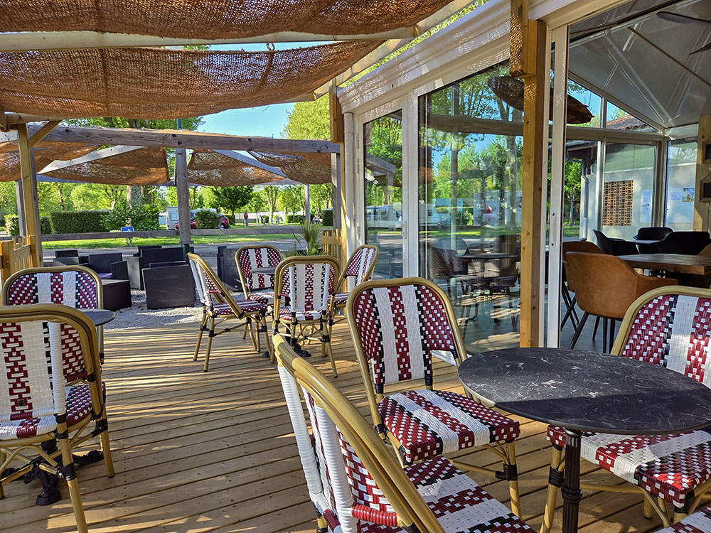 camping avec terrasse restaurant charente maritime